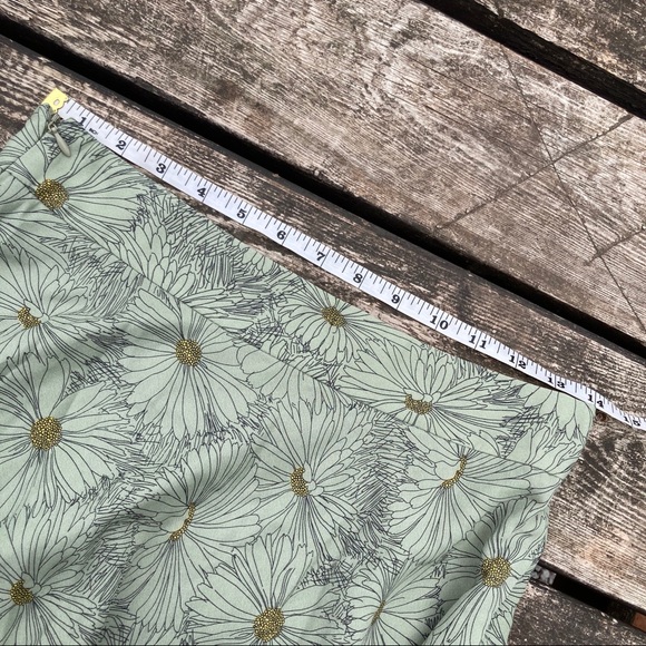 Wayf olive daisies sage green flair floral set M - Picture 5 of 6